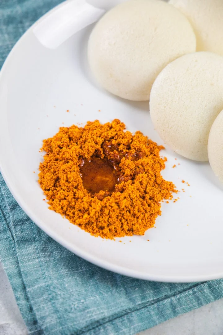 idly podi